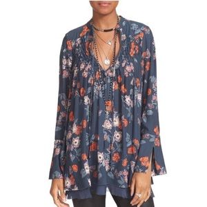 Free People M Pebble Crepe So Fine Smocked Tunic Top In Navy Floral